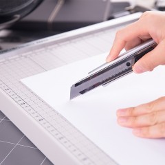 得力（deli）锌合金大号金属美工刀套装裁纸刀电工刀刀片办公重型大号工业用 金属美工刀+刀片