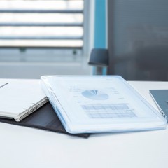 得力（deli）A4透明便携卡扣文件盒 塑料档案盒 资料盒 证件党建荣誉证书文件收纳盒 20mm厚度A4透明文件盒 天地盖 5701